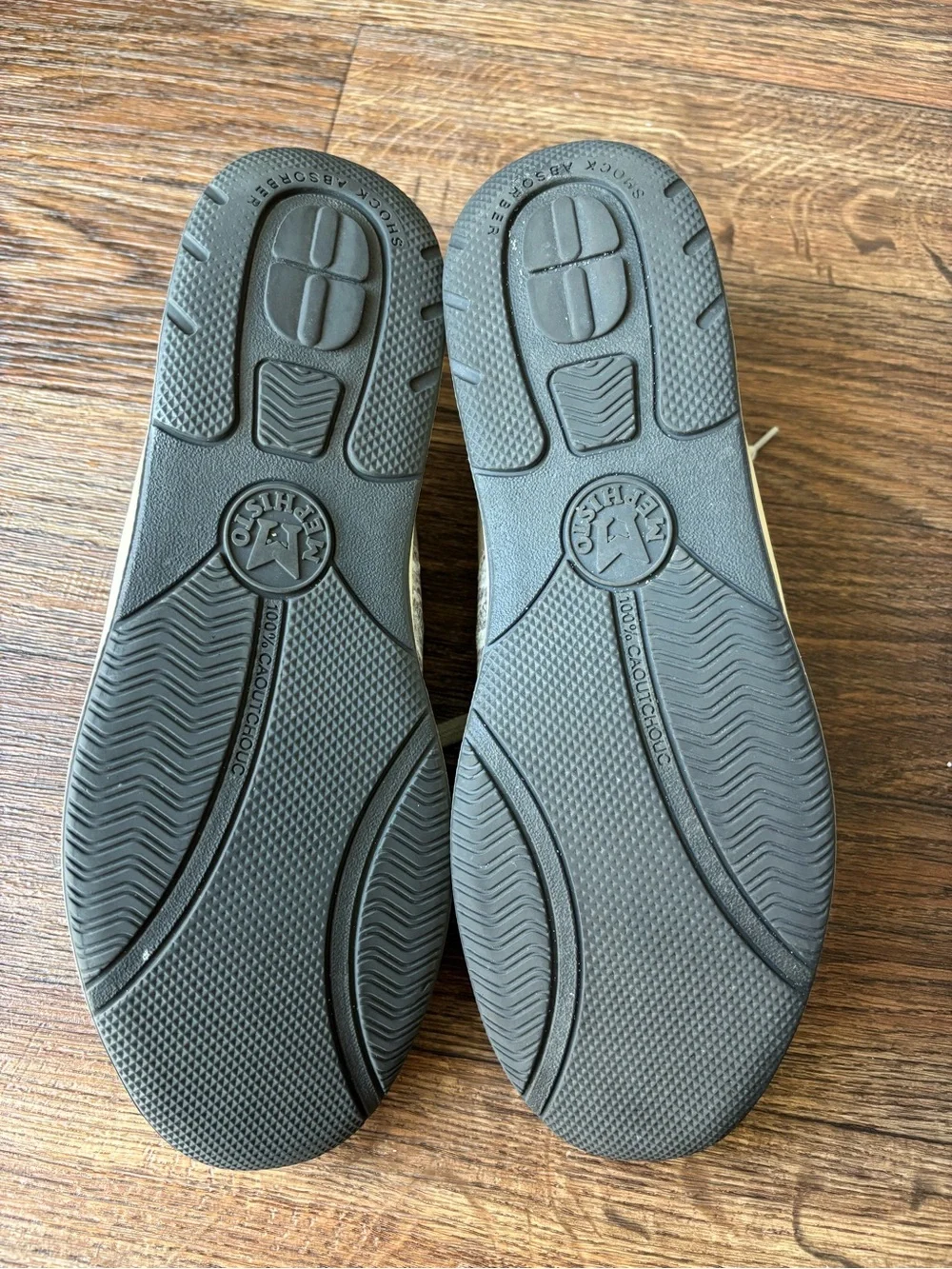 Mephisto Run Off Air Jet Comfort Walking Shoes Gray Snake Women's Size 10